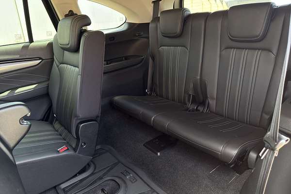 2022 Isuzu MU-X LS-T