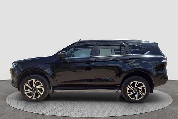 2022 Isuzu MU-X LS-T