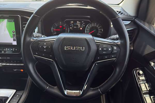 2022 Isuzu MU-X LS-T