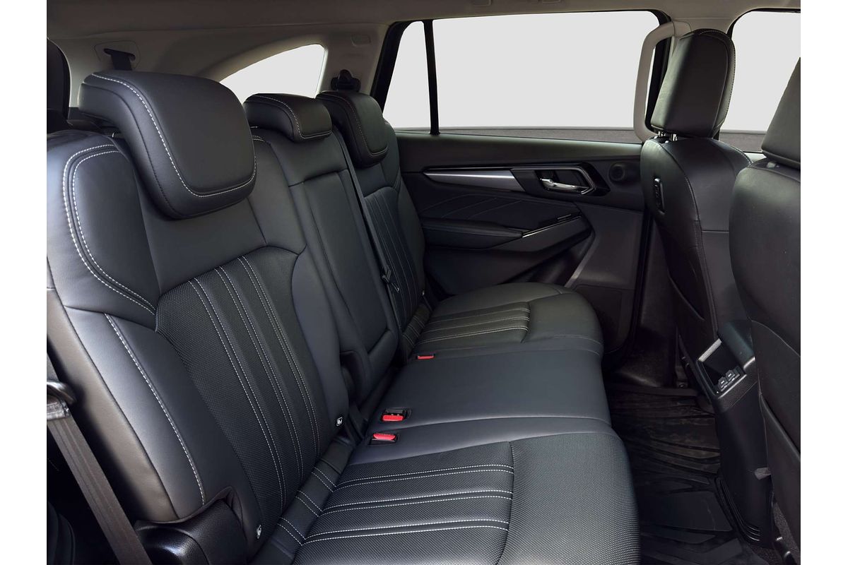 2022 Isuzu MU-X LS-T