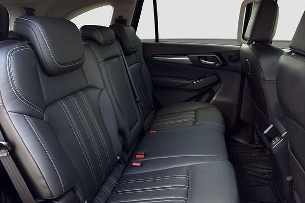 2022 Isuzu MU-X LS-T