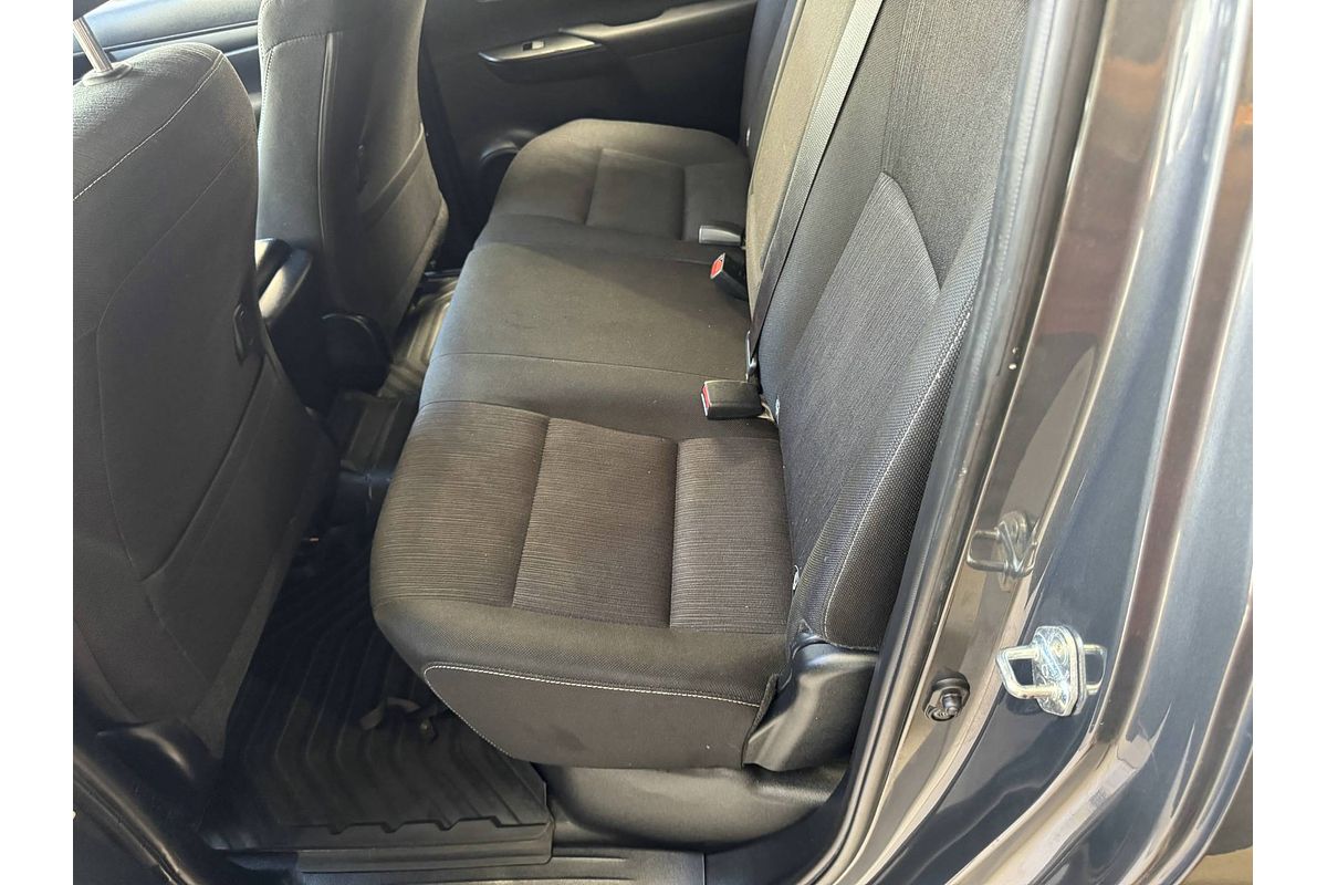 2019 Toyota Hilux SR GUN126R 4X4