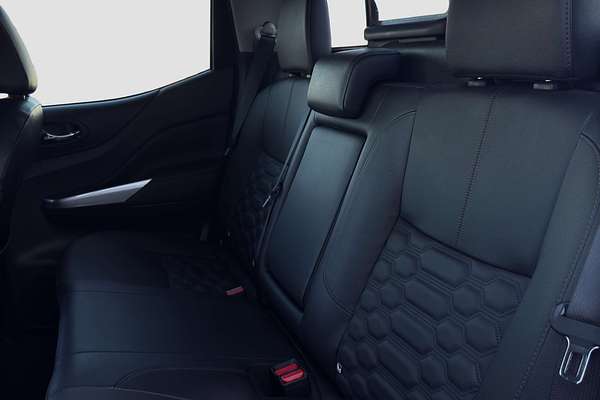 2023 Nissan Navara ST-X D23