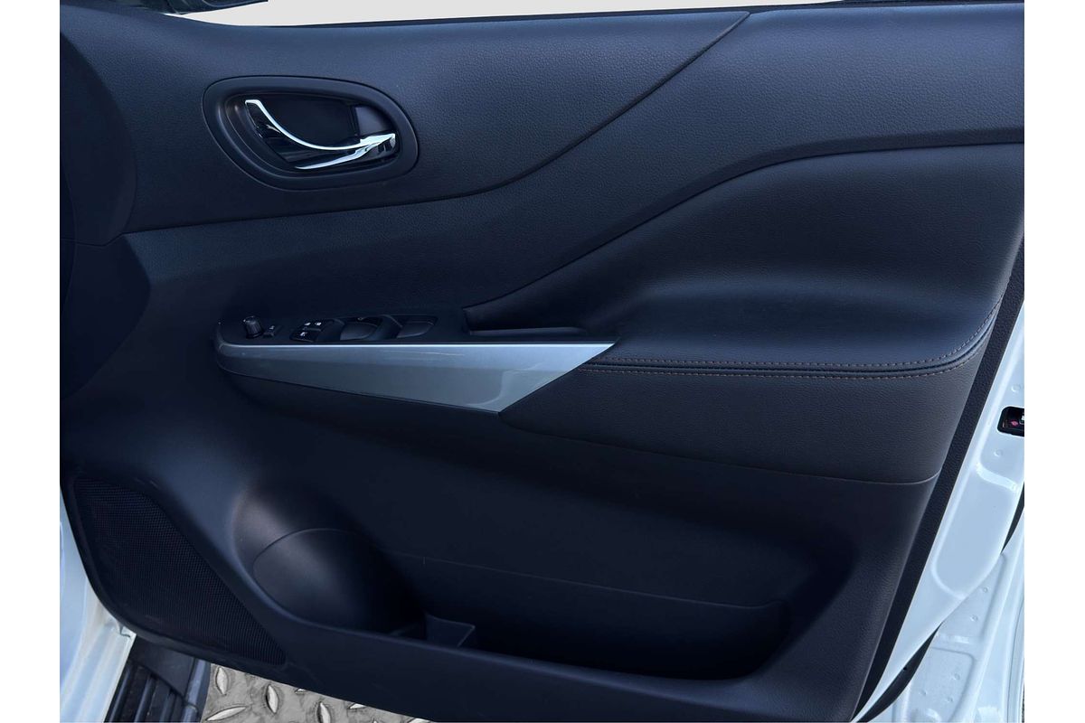 2023 Nissan Navara ST-X D23