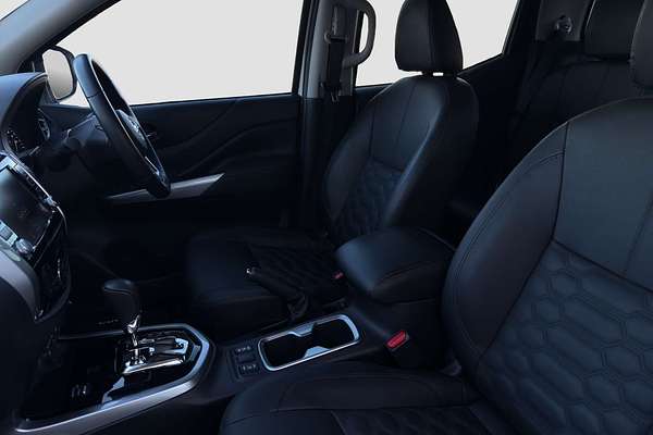 2023 Nissan Navara ST-X D23