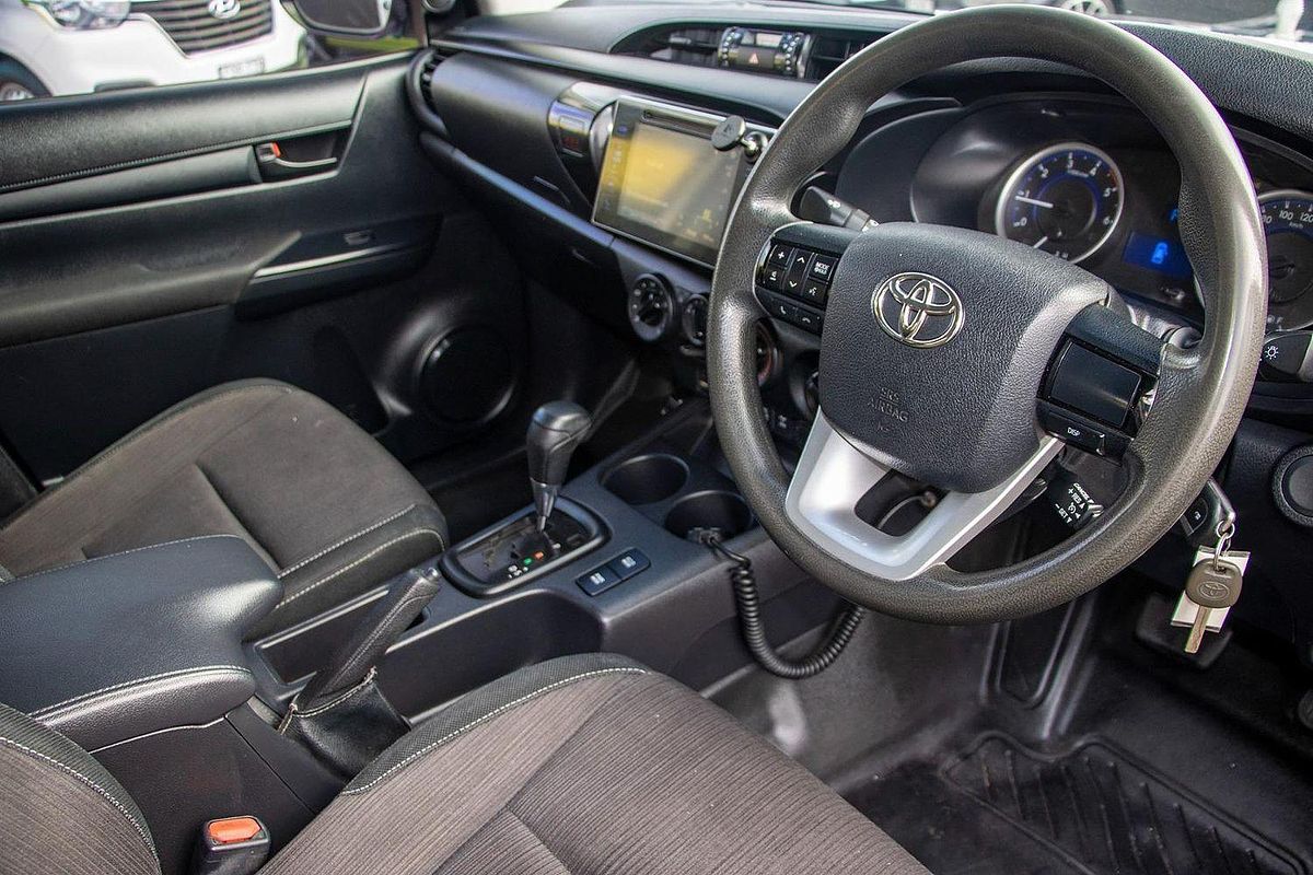 2018 Toyota Hilux SR GUN126R 4X4