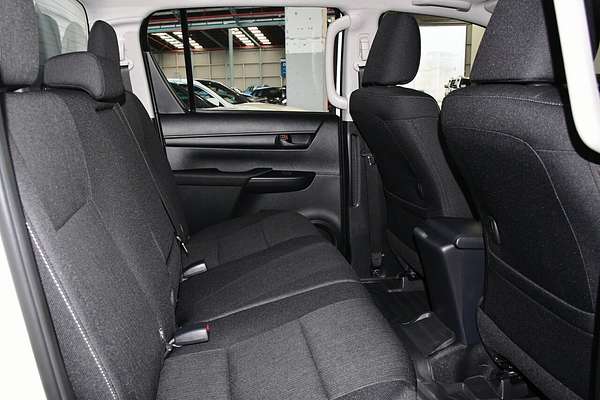2025 Toyota Hilux SR GUN126R 4X4