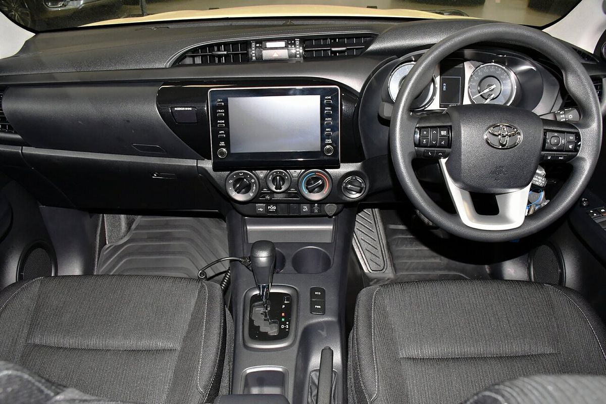 2025 Toyota Hilux SR GUN126R 4X4