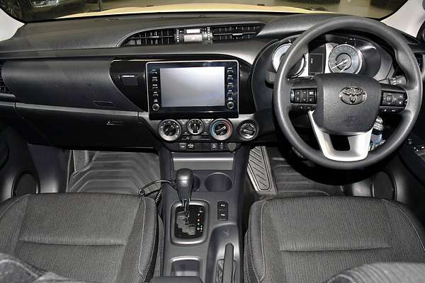 2025 Toyota Hilux SR GUN126R 4X4