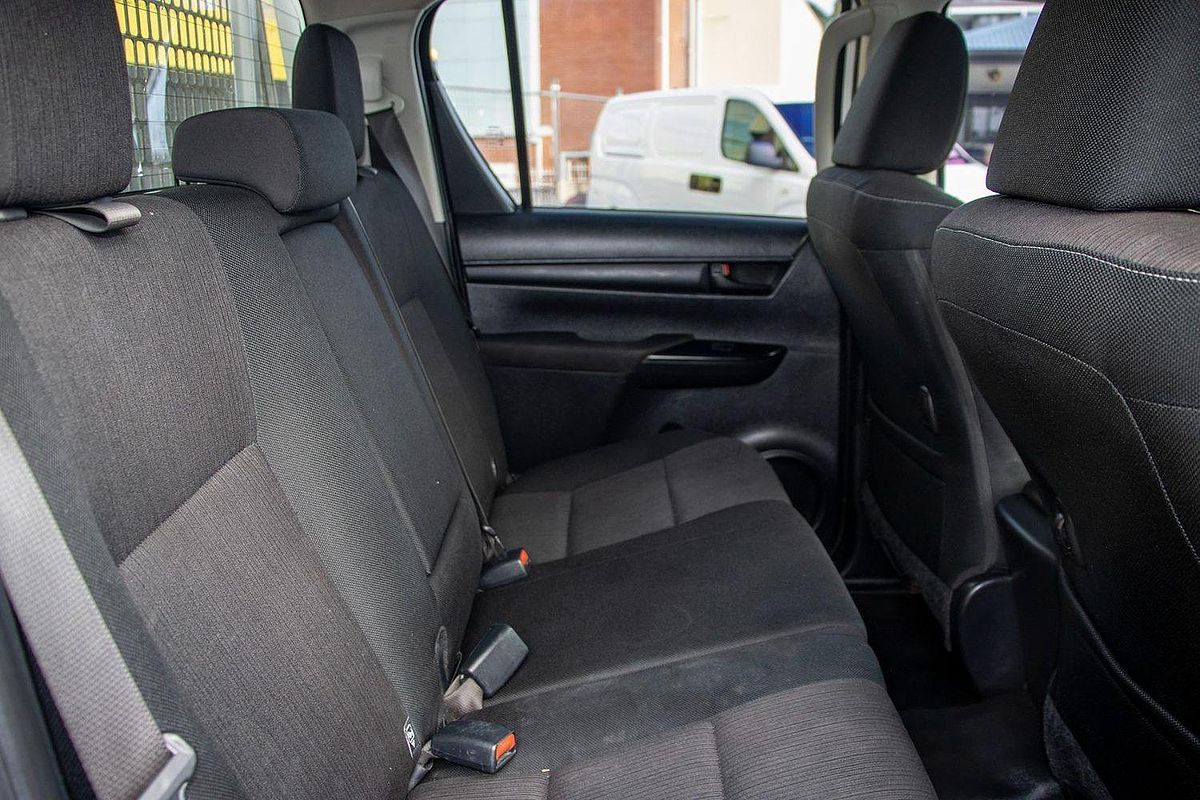 2018 Toyota Hilux SR GUN126R 4X4