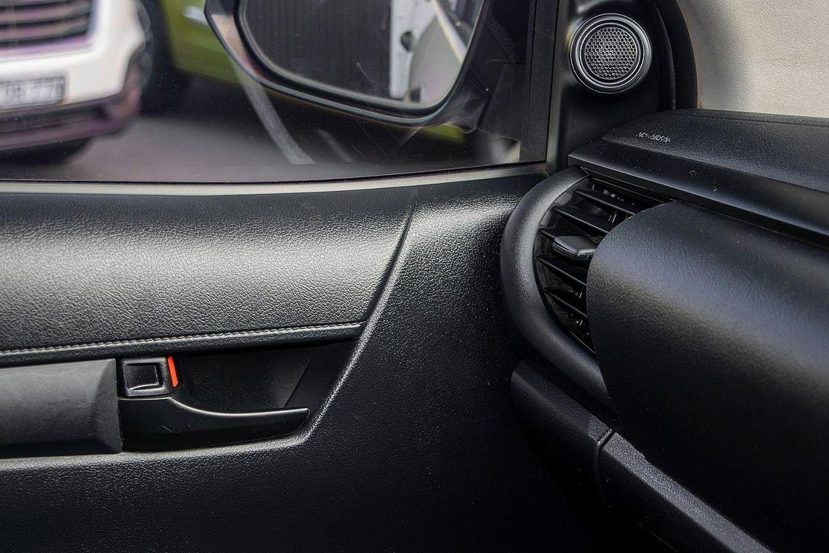 2018 Toyota Hilux SR GUN126R 4X4