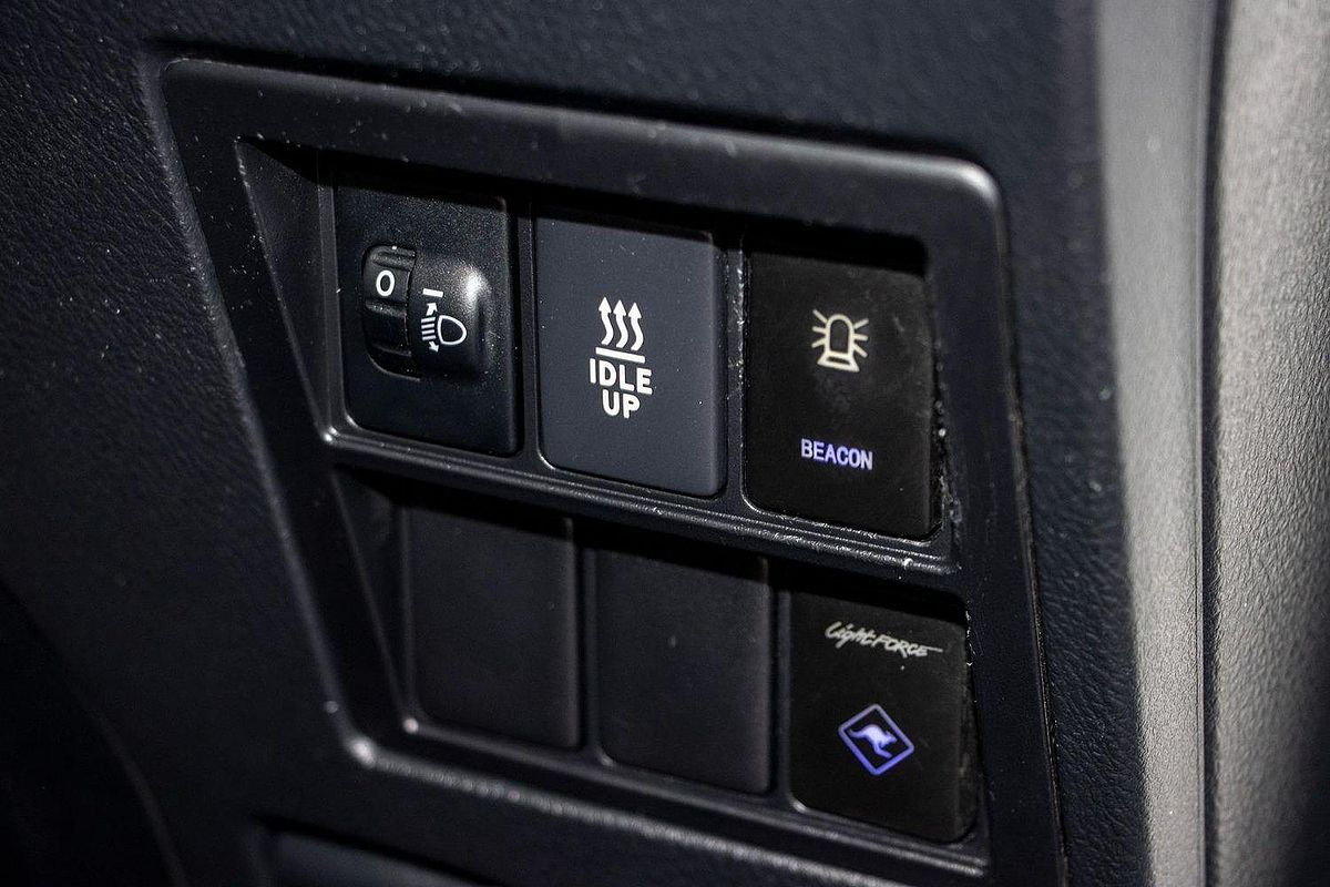 2018 Toyota Hilux SR GUN126R 4X4