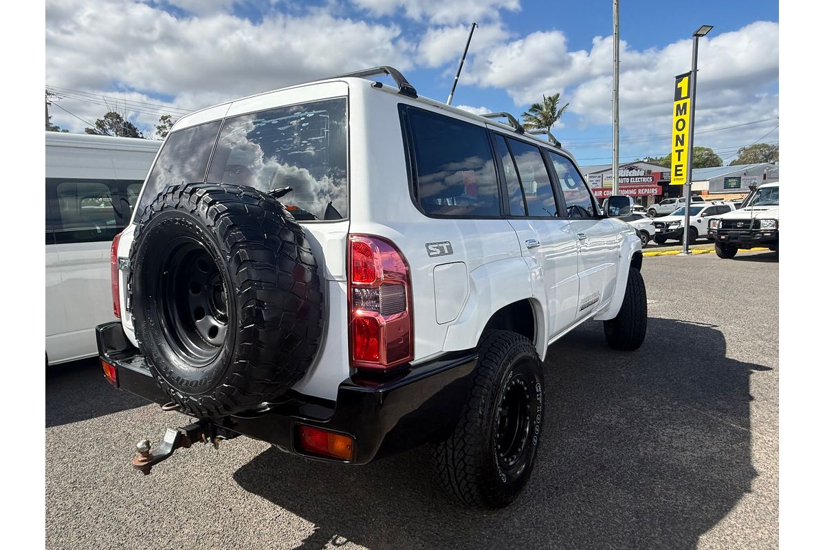 2016 Nissan Patrol ST Y61