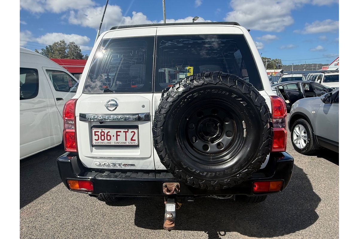 2016 Nissan Patrol ST Y61
