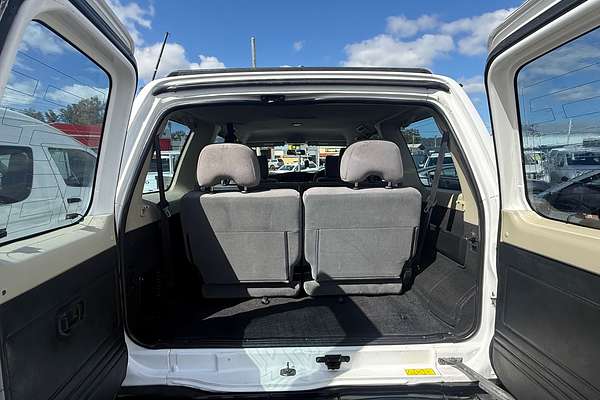 2016 Nissan Patrol ST Y61