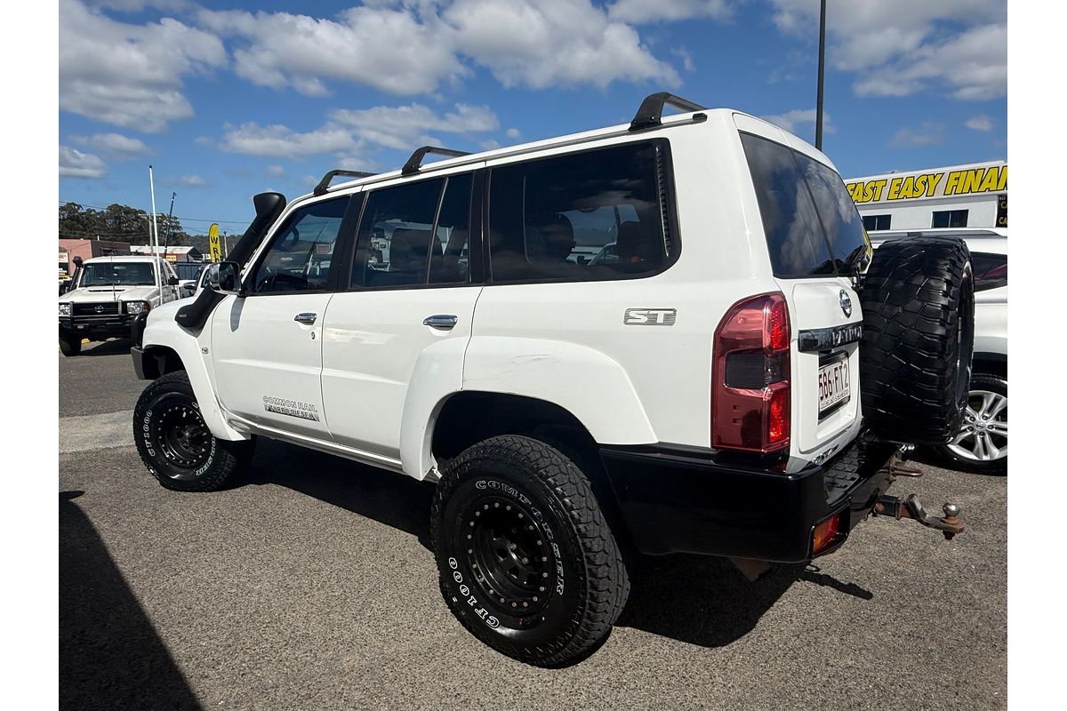 2016 Nissan Patrol ST Y61