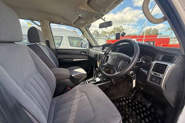 2016 Nissan Patrol ST Y61