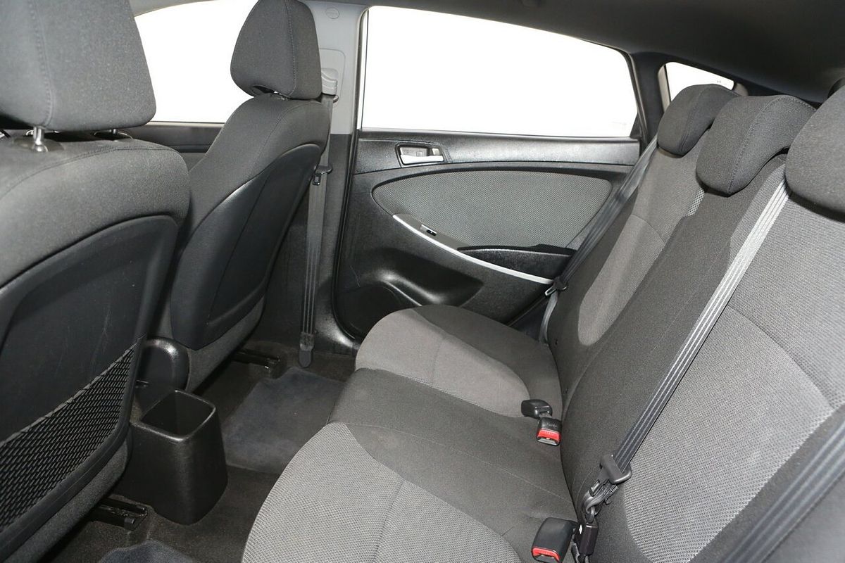 2014 Hyundai Accent Active RB2