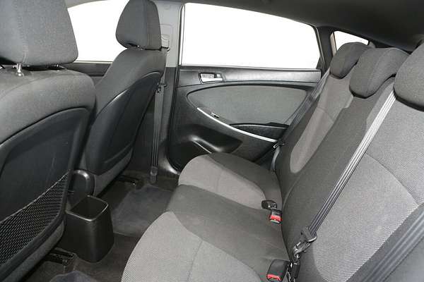 2014 Hyundai Accent Active RB2