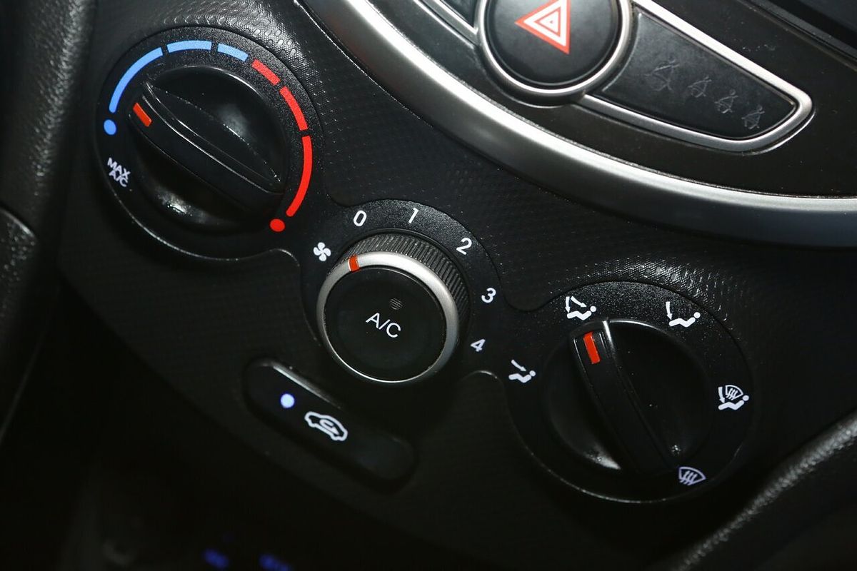 2014 Hyundai Accent Active RB2