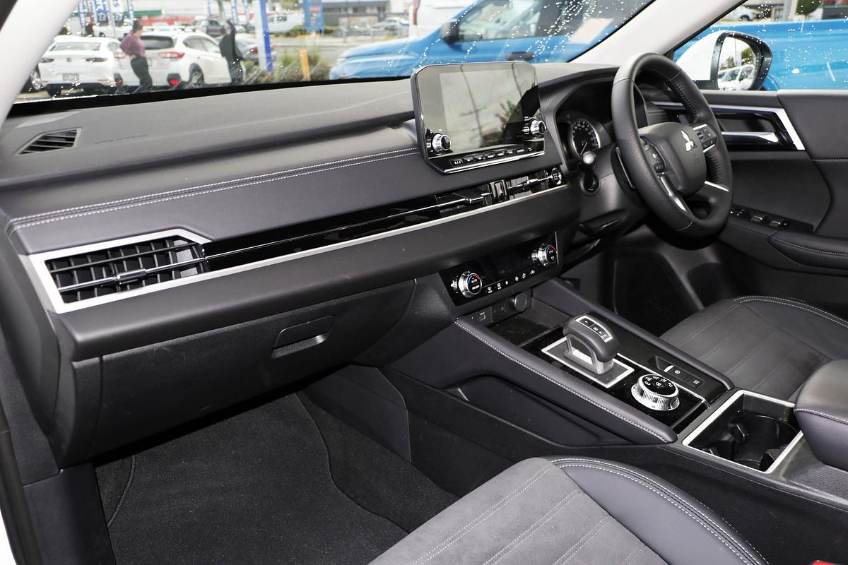 2024 Mitsubishi Outlander Aspire ZM