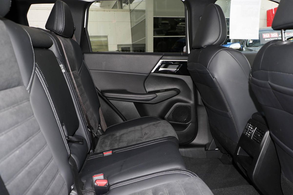 2024 Mitsubishi Outlander Aspire ZM
