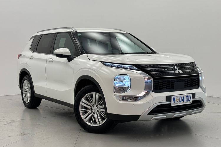 2024 Mitsubishi Outlander LS ZM