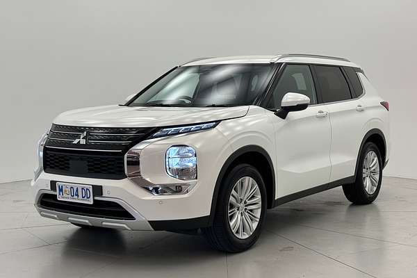 2024 Mitsubishi Outlander LS ZM