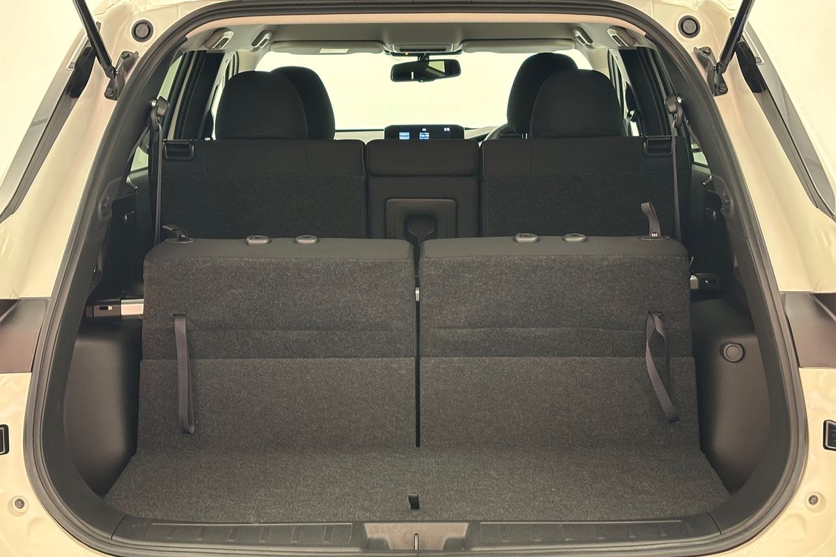 2024 Mitsubishi Outlander LS ZM