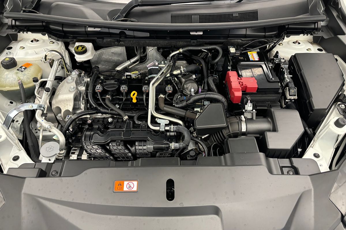 2024 Mitsubishi Outlander LS ZM