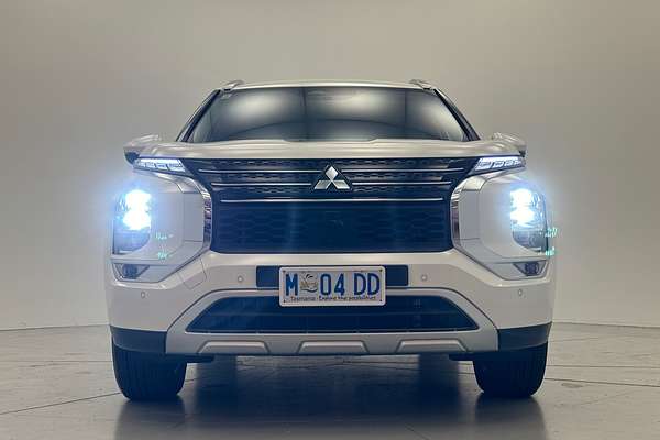 2024 Mitsubishi Outlander LS ZM