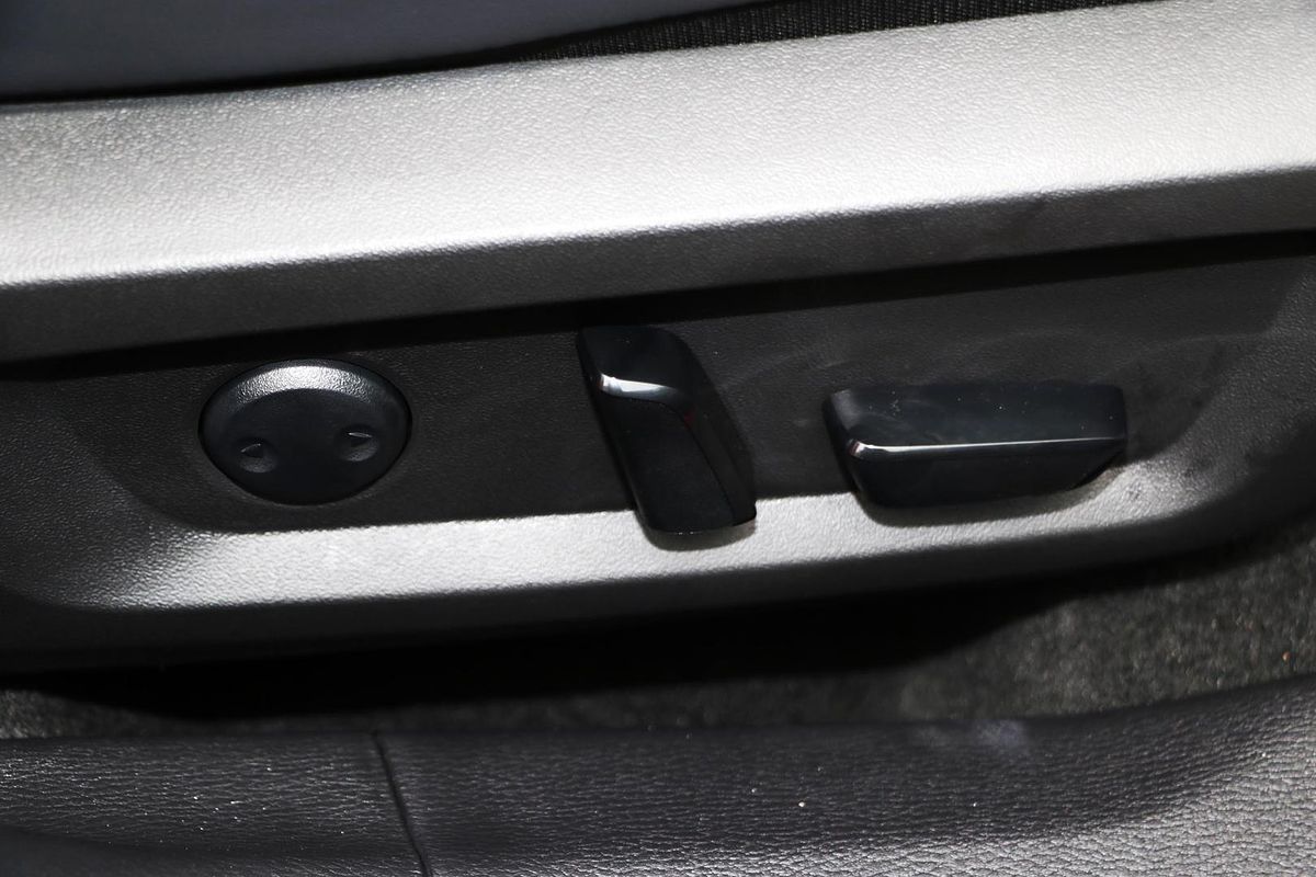 2024 Mitsubishi Outlander Black Edition ZM
