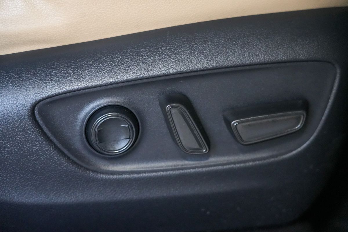 2020 Toyota RAV4 Cruiser AXAH52R