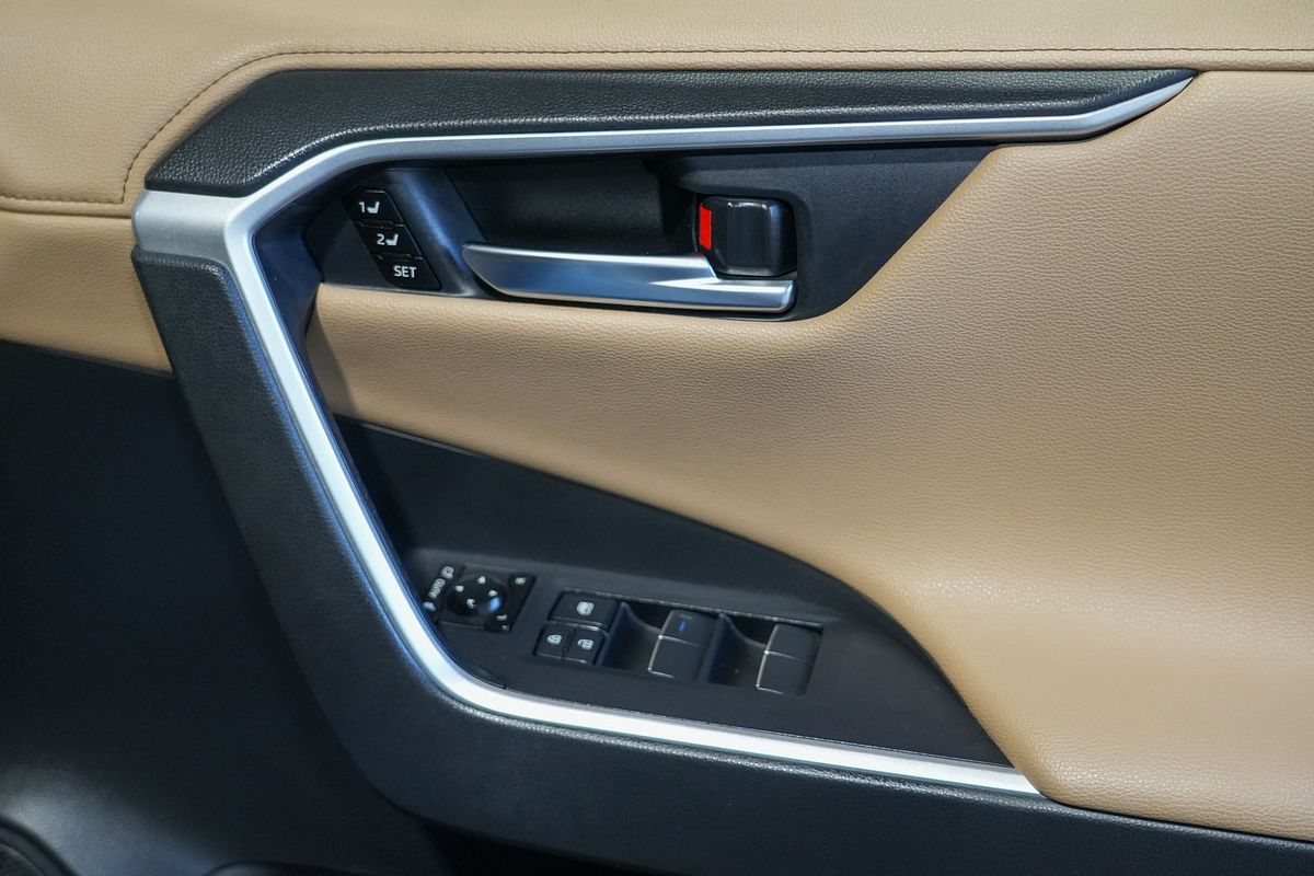 2020 Toyota RAV4 Cruiser AXAH52R