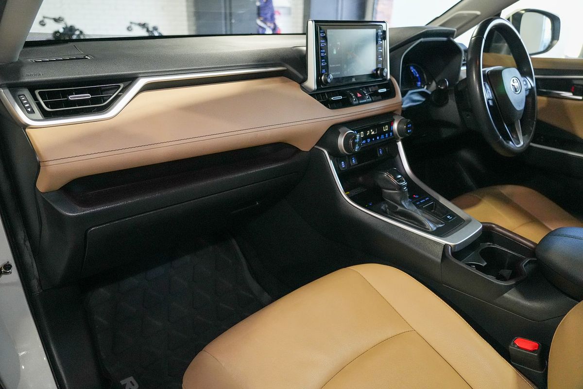 2020 Toyota RAV4 Cruiser AXAH52R