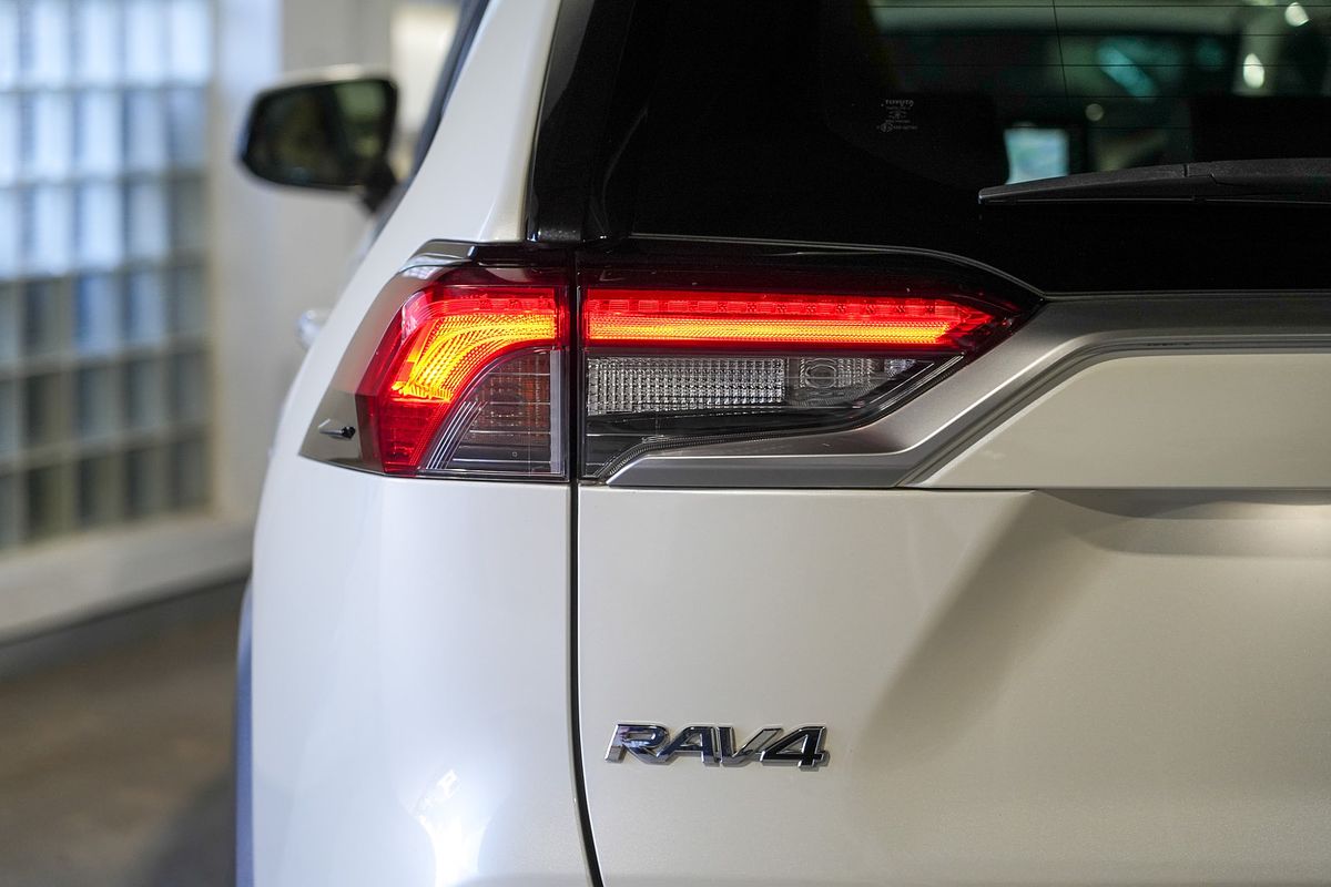 2020 Toyota RAV4 Cruiser AXAH52R