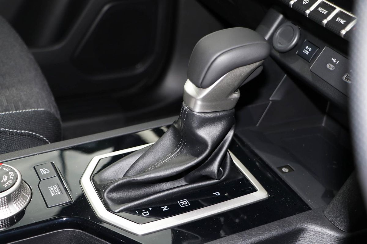 2024 Mitsubishi Triton GLS MV 4X4