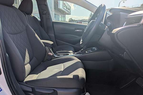 2022 Toyota Corolla Ascent Sport Hybrid ZWE211R