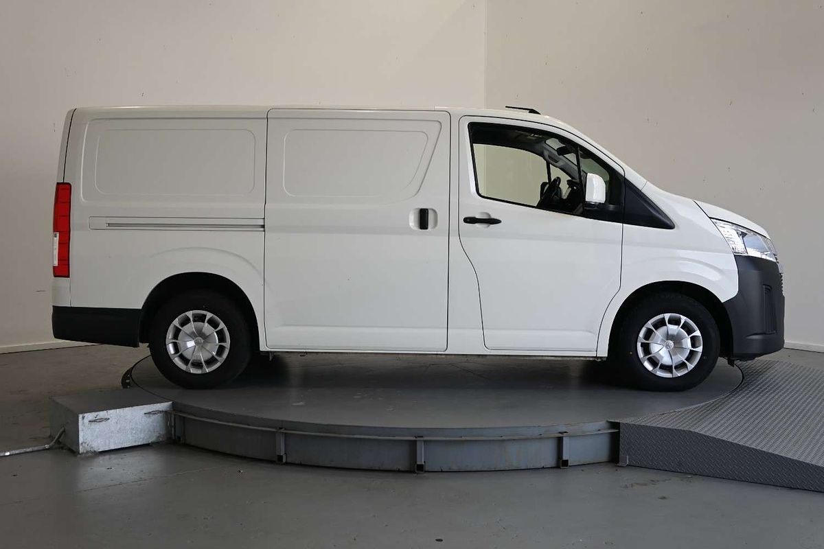 2021 Toyota Hiace GDH300R LWB