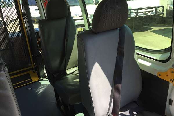 2017 Toyota Hiace COMMUTER KDH223R MY16