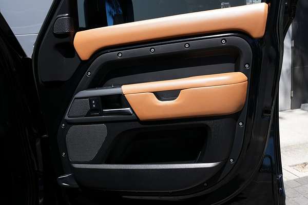 2022 Land Rover Defender 110 D300 X-Dynamic HSE L663