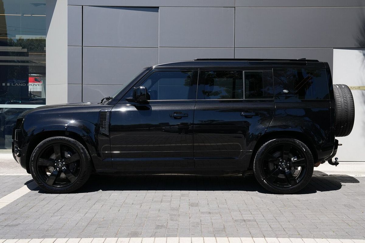 2022 Land Rover Defender 110 D300 X-Dynamic HSE L663