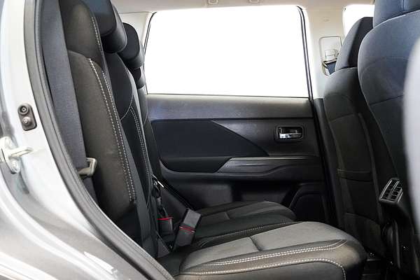 2021 Mitsubishi Outlander ES ZL