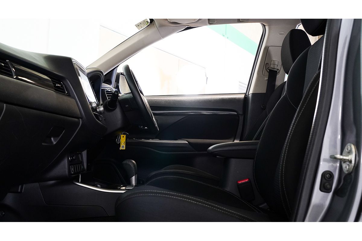 2021 Mitsubishi Outlander ES ZL