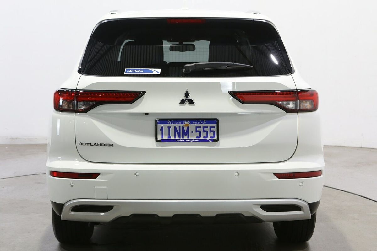 2024 Mitsubishi Outlander LS ZM