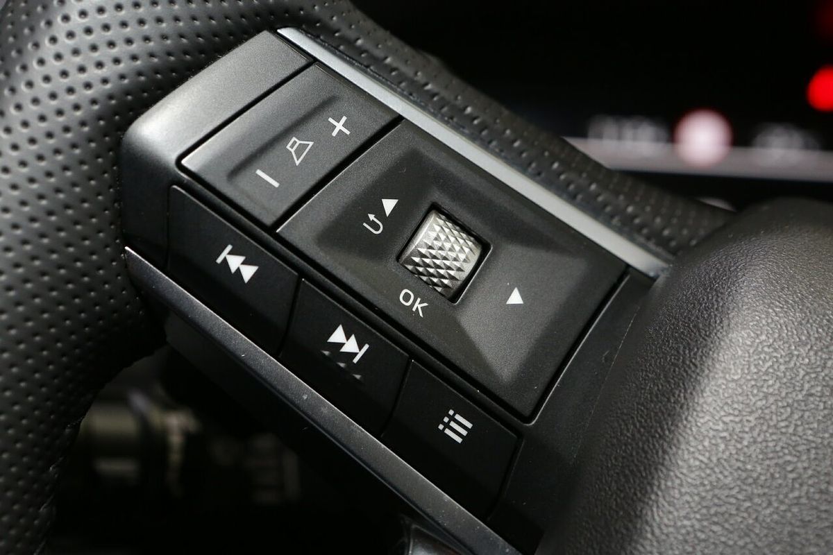 2024 Mitsubishi Outlander LS ZM