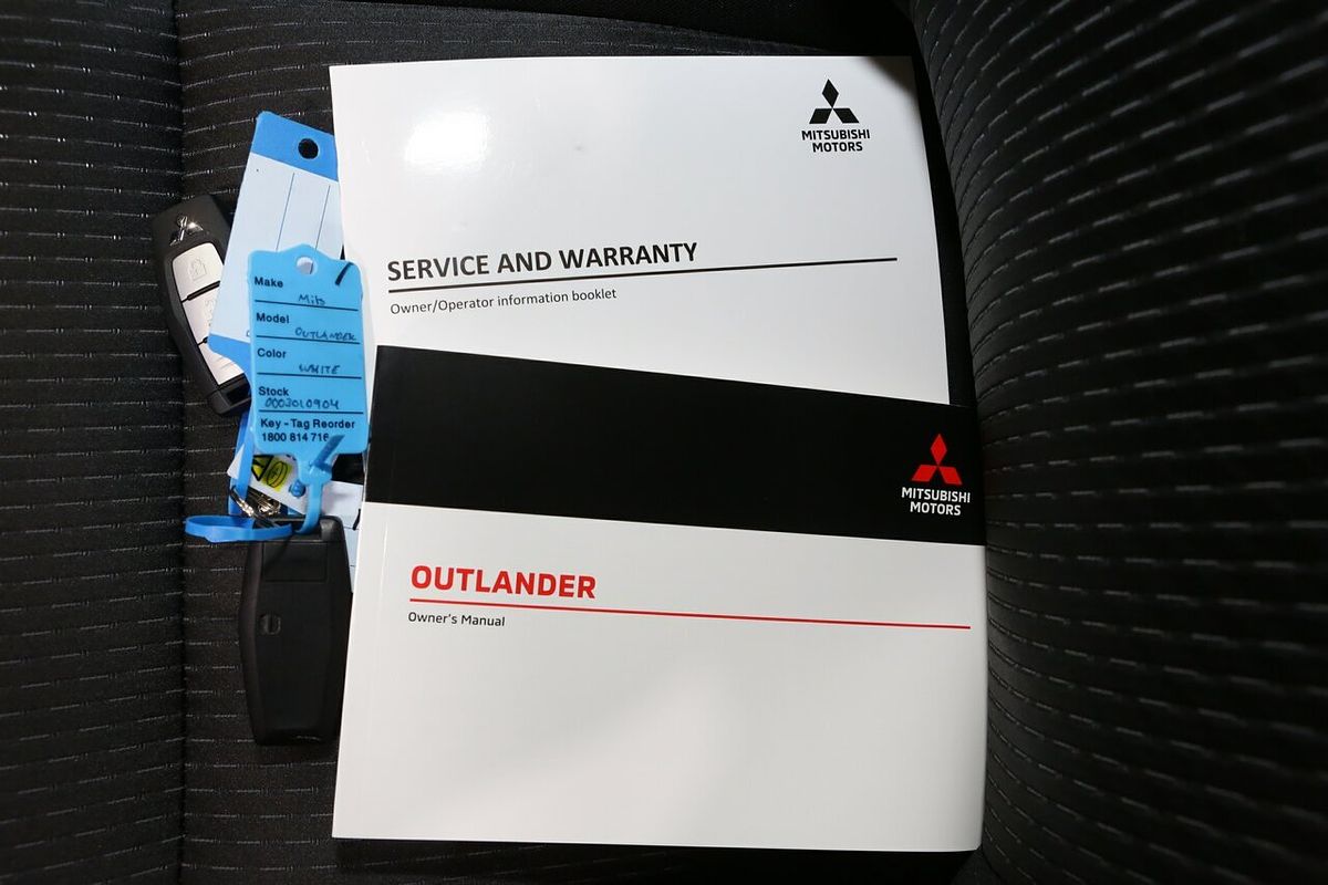 2024 Mitsubishi Outlander LS ZM