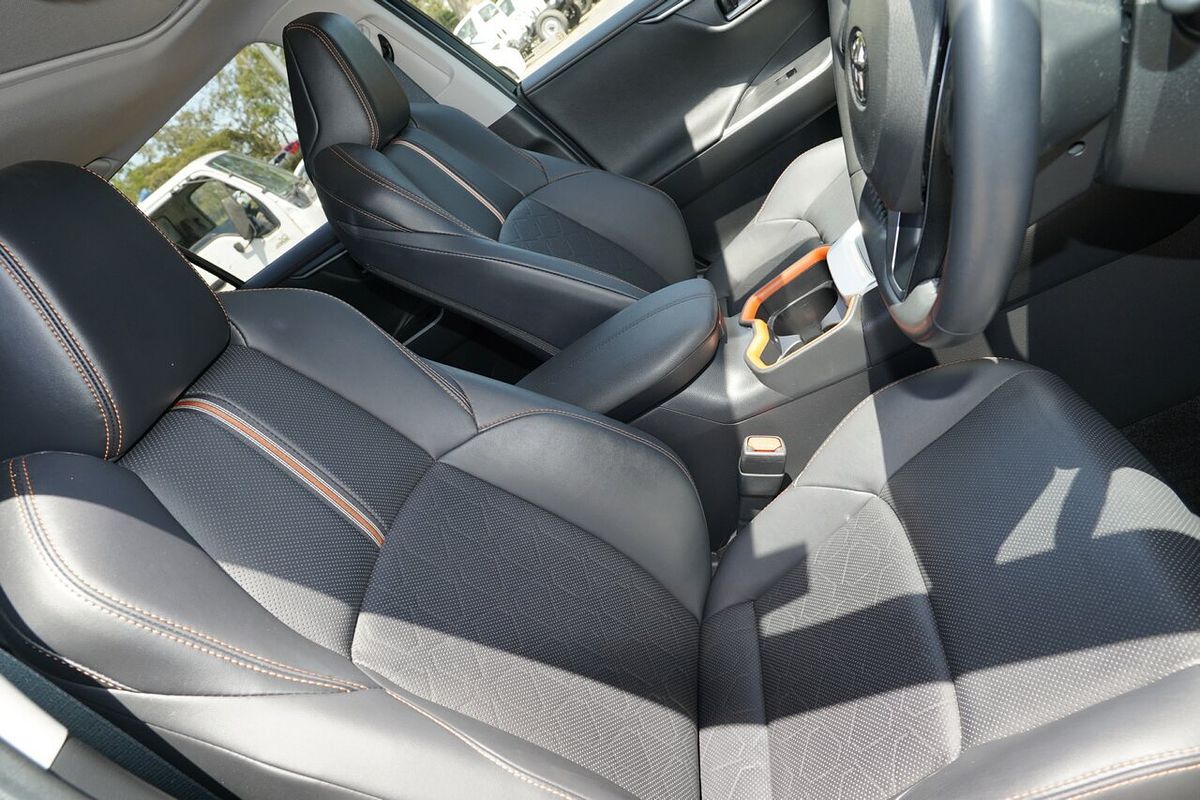 2021 Toyota RAV4 Edge AXAA54R