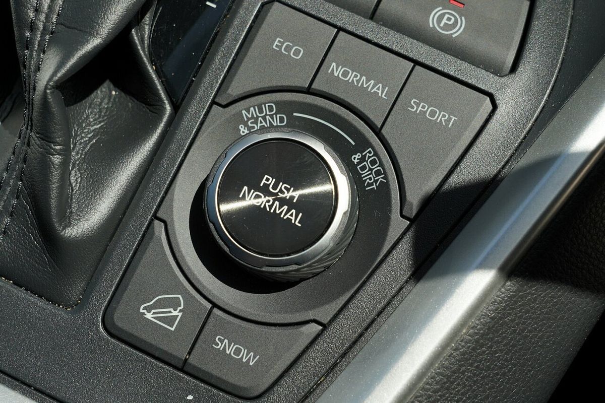 2021 Toyota RAV4 Edge AXAA54R