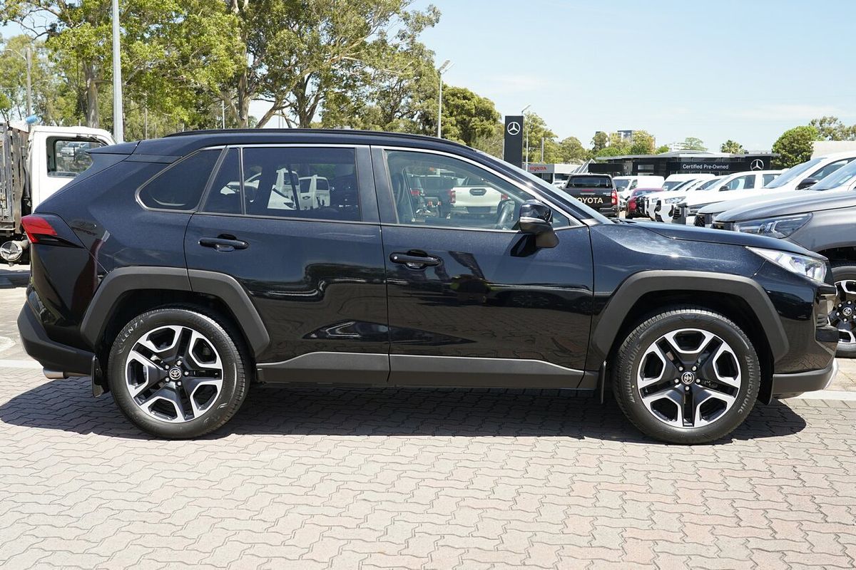 2021 Toyota RAV4 Edge AXAA54R